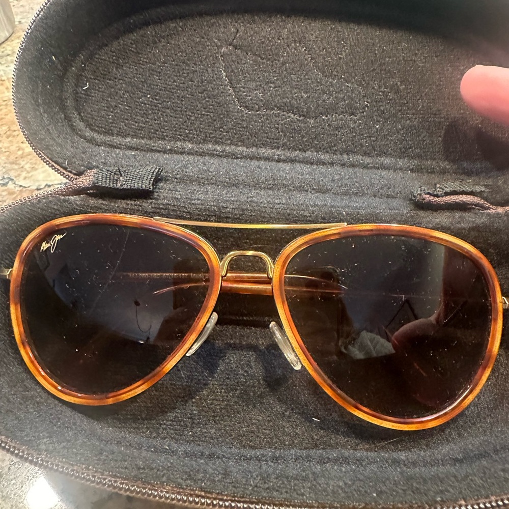 Maui Jim Tortoise Aviator Sunglasses with Soft and Hard cases